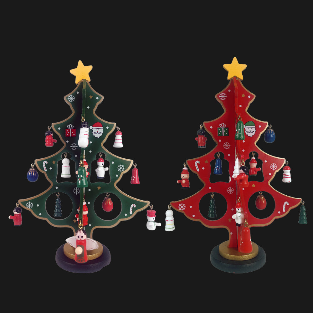 Juletræer i træ – hver med 20 håndmalede figurer, rød eller grøn (Højde 25,5 cm.)