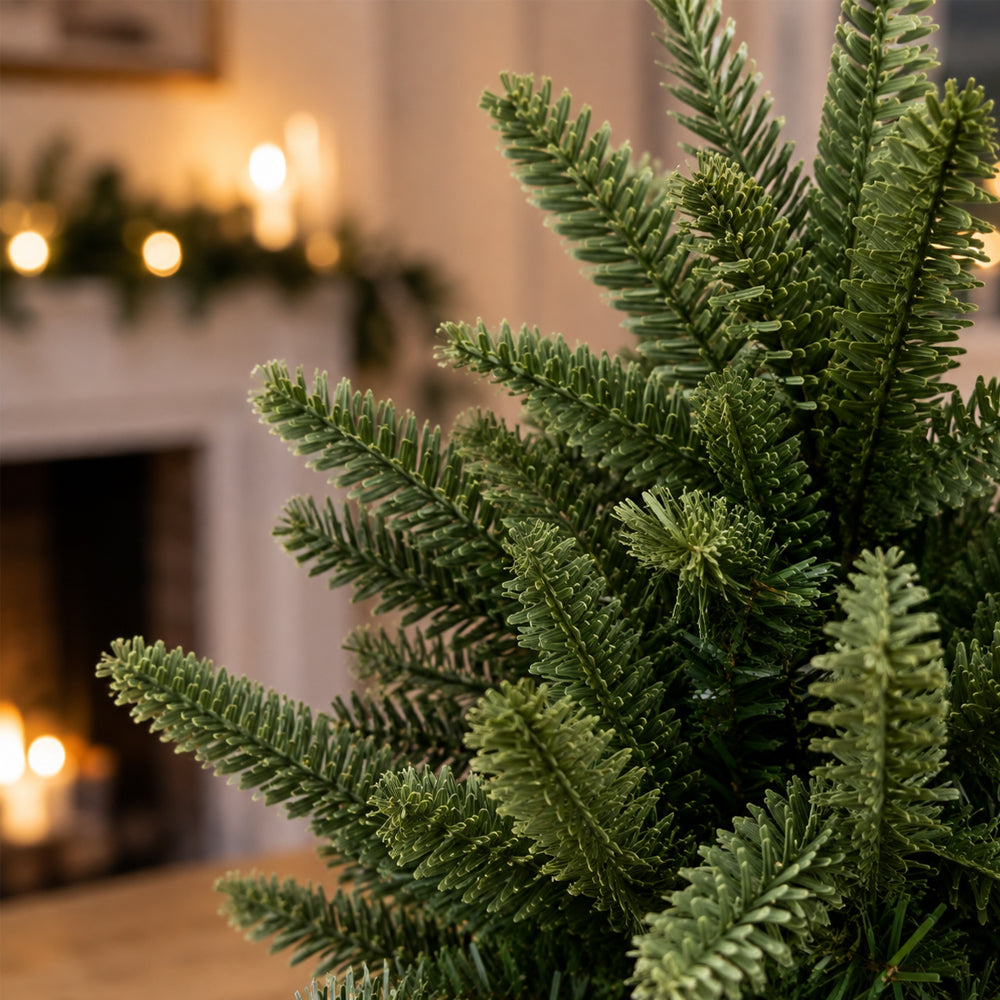 Mini Juletræ 60 cm med naturtro grene1