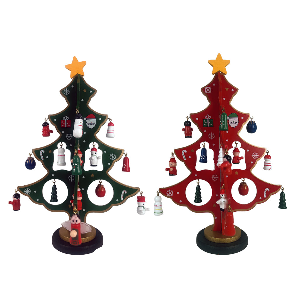 Juletræer i træ – hver med 20 håndmalede figurer, rød eller grøn (Højde 25,5 cm.)