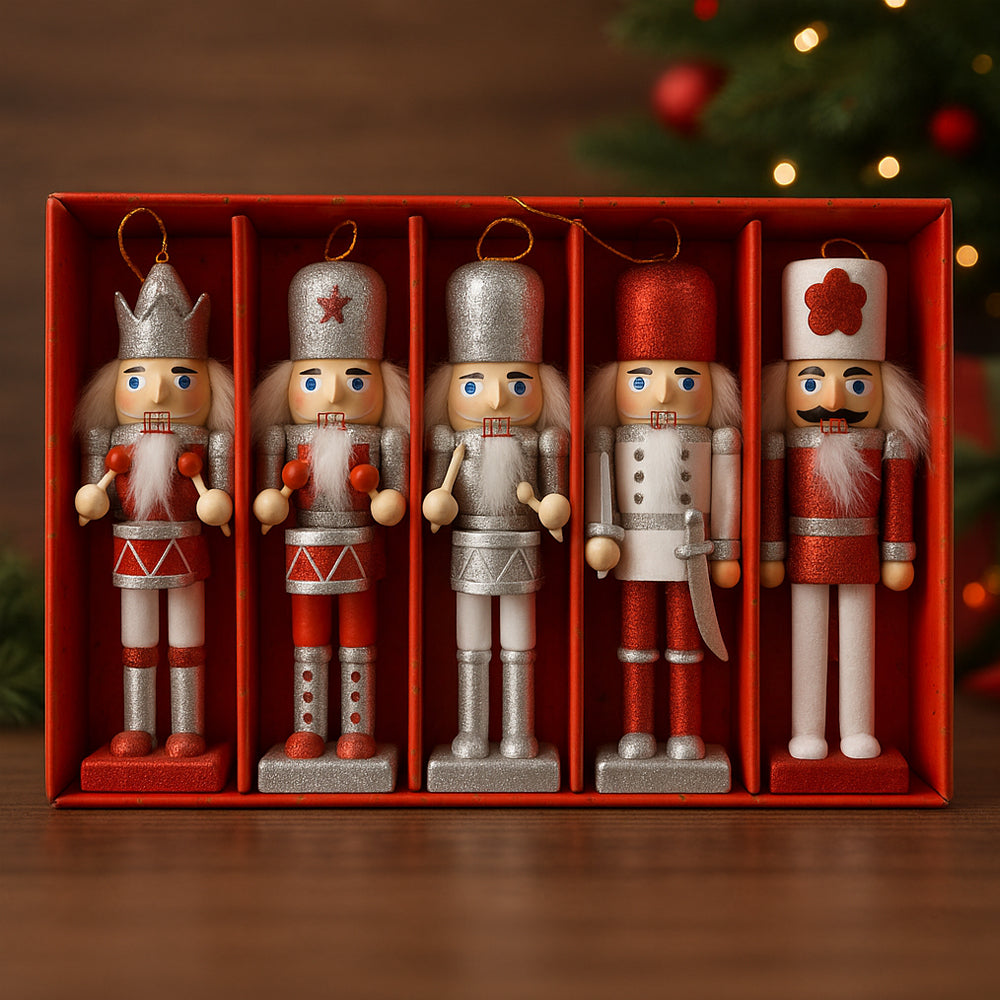 Nøddeknækker figurer i Træ  - 12,5 cm, sæt med 5 figurer -