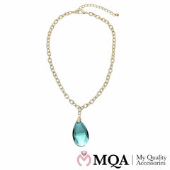 Halskæde guldfarvet, smuk grøn sten, justerbar