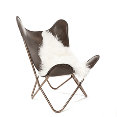 Flagermusstol i ægte læder (fås i flere forskellige farver)