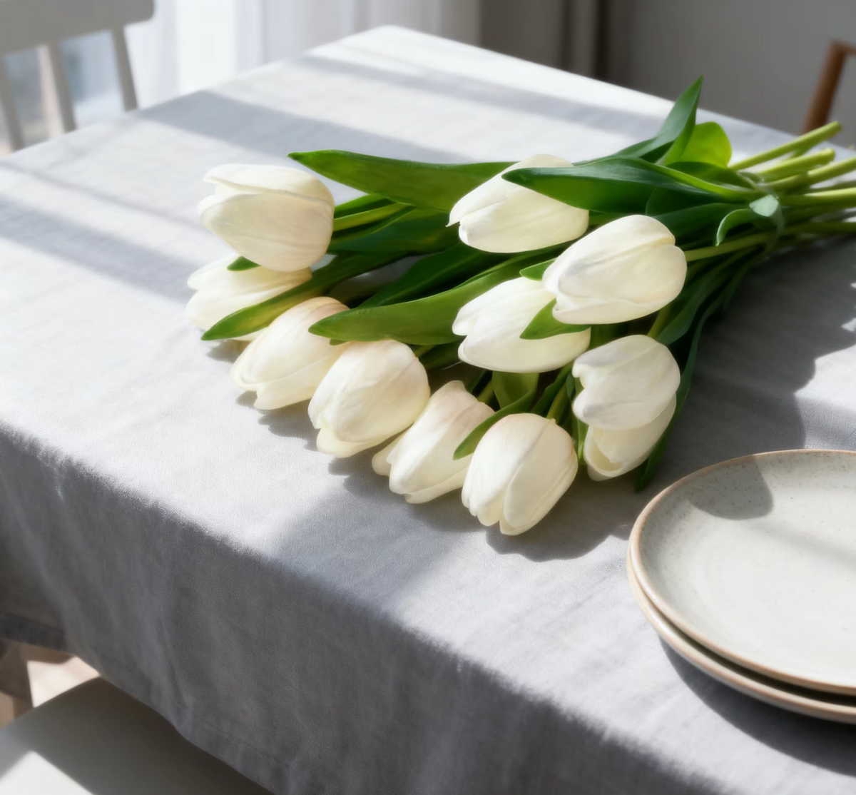 LED Tulipanbuket – 10 Hvide Tulipaner med Varmt Stemningslys