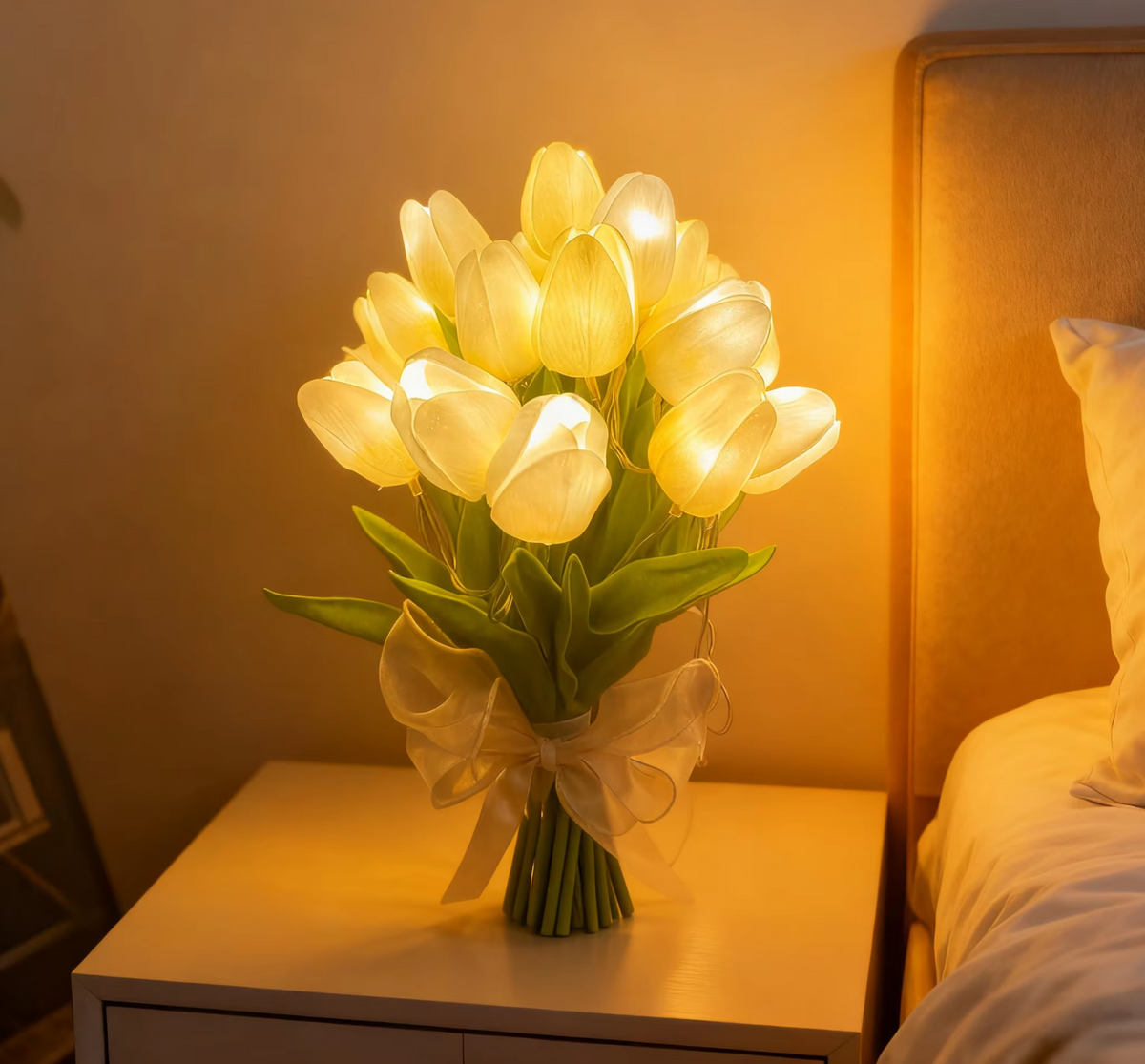 LED Tulipanbuket – 10 Hvide Tulipaner med Varmt Stemningslys