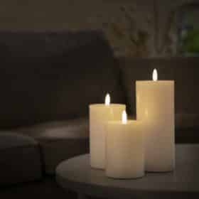 LED Stearinlys -1 stk. - ø7,5 x 20 cm - m/3D flamme - (flere farver)