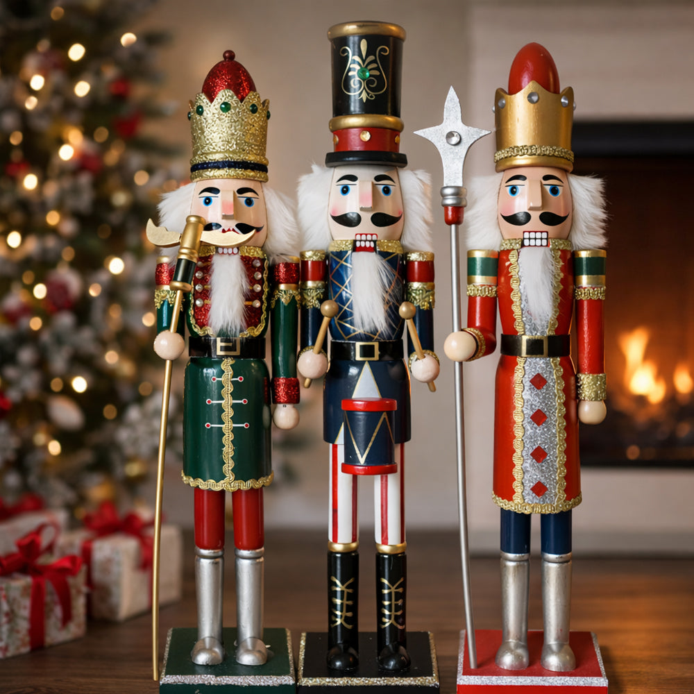 Nøddeknækker figurer i Træ  - 55 cm - 3 forskellige figurer -